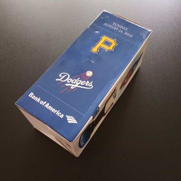 Magic Johnson 2016  Los Angeles Dodgers Gnome New in Box - Picture 10 of 10